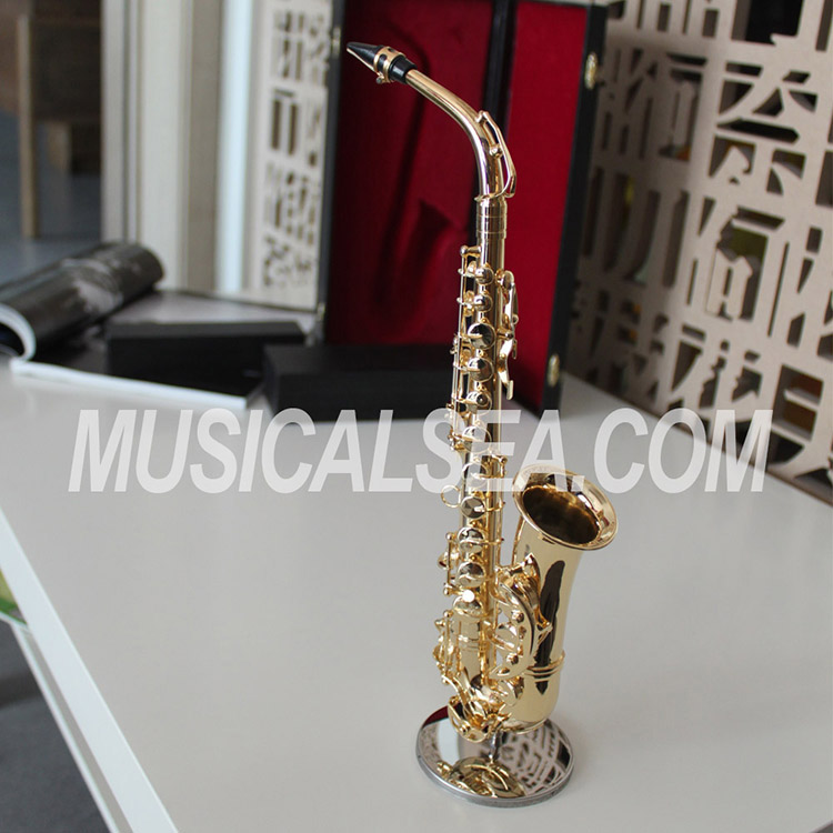 mini alto saxophone